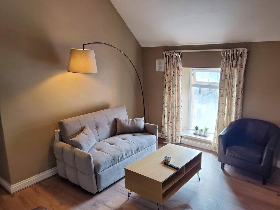Apt. 2 - Town Centre Apartment Bagenalstown Kültér fotó