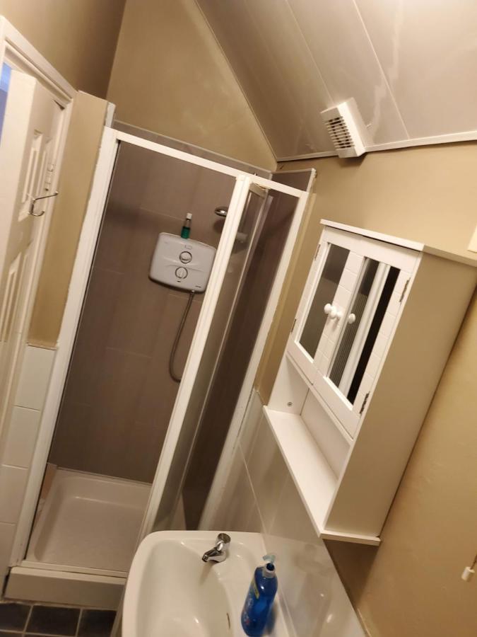 Apt. 2 - Town Centre Apartment Bagenalstown Kültér fotó