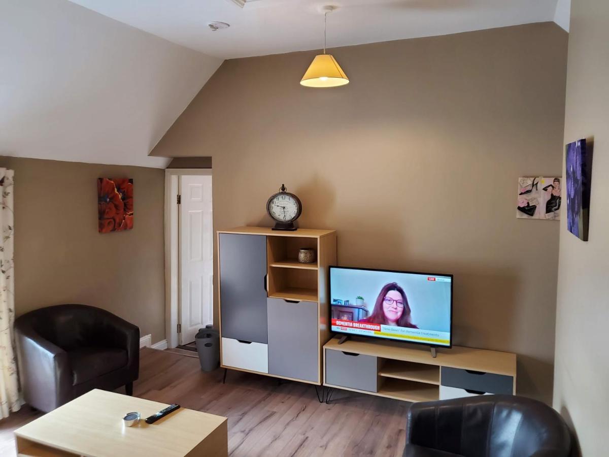 Apt. 2 - Town Centre Apartment Bagenalstown Kültér fotó